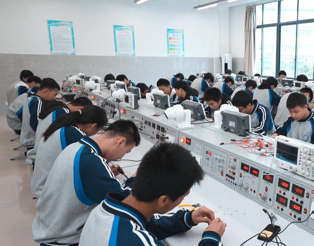 学生在就读城市就读学校和就读专业等方面都有更大的挑选规模 学生在就读城市就读学校和就读专业等方面都有更大的挑选规模